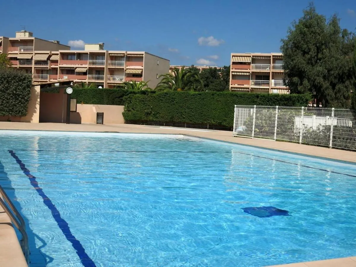 T2 Avec Piscine, Tennis Et Acces Plage Direct, La Faviere - Bormes Les Mimosas - Fr-1-610-61 شقة